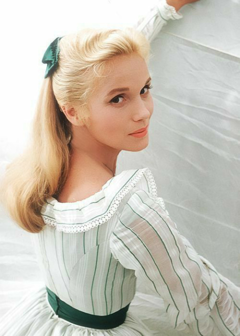 It is Eva Marie Saint or Terry