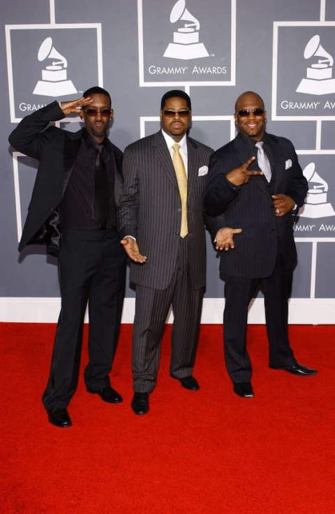 This is an American R&B vocal group，can you name it?