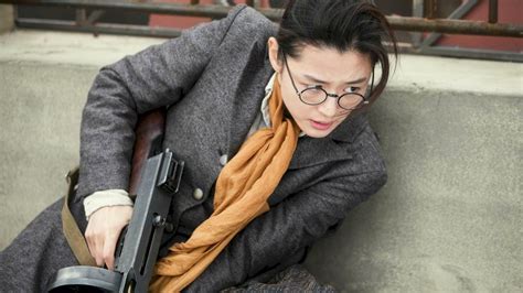 Who is the heroine of the movie assassination?