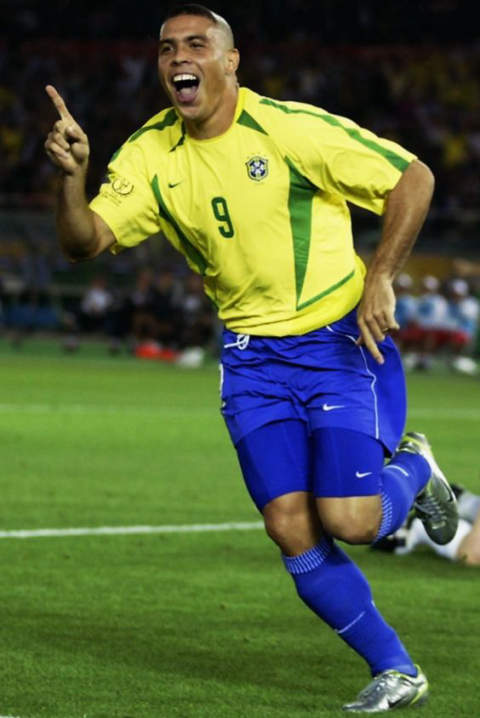 When was Ronaldo Luís Nazário de Lima born?