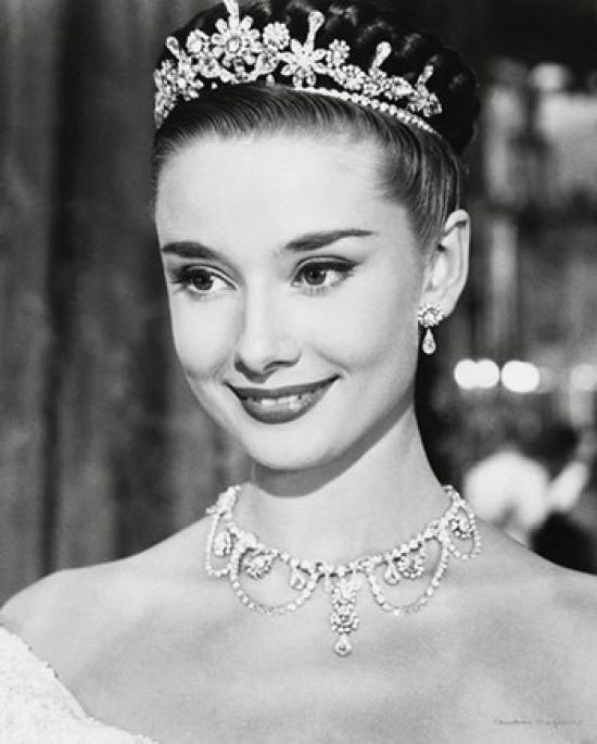 "Roman Holiday" earned a female star an Oscar for Best Actress. Do you know who this famous female star is?