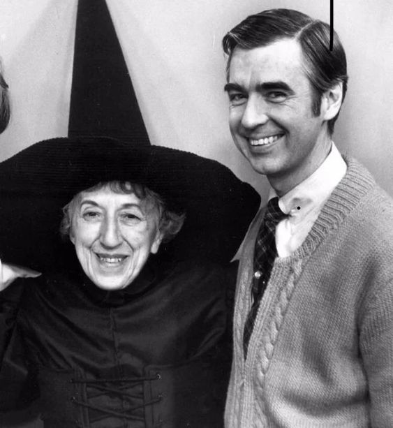 One of the AFI Villains-Is the Wicked Witch of the west related to Dorothy?