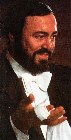 Luciano Pavarotti or David Phelps ?