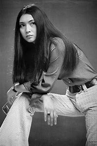 In which country was Meiko Kaji born?