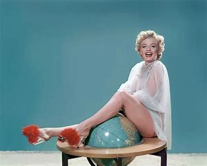 Who does Marilyn Monroe play in "We're Not Married!"